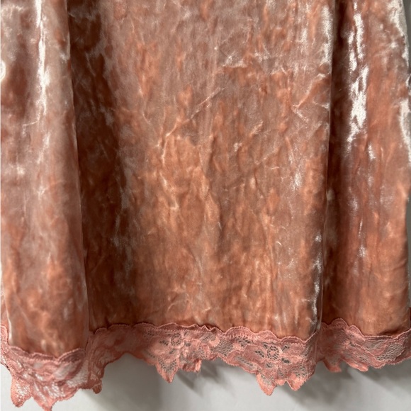 Pink Velvet Cami, Unknown Brand and Size - Picture 9 of 9